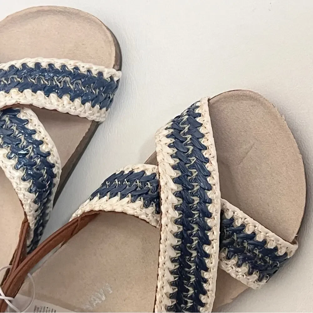 Old Navy Mixed Material Girls Cross-Strap Sandals Sz 7